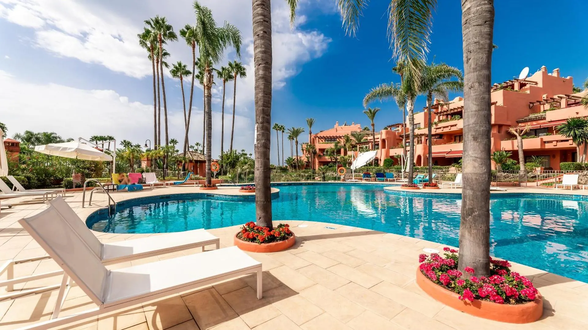 Cabo Bermejo Luxe - Luxury 3 Bedroom Sea Front Apartment Эстепона