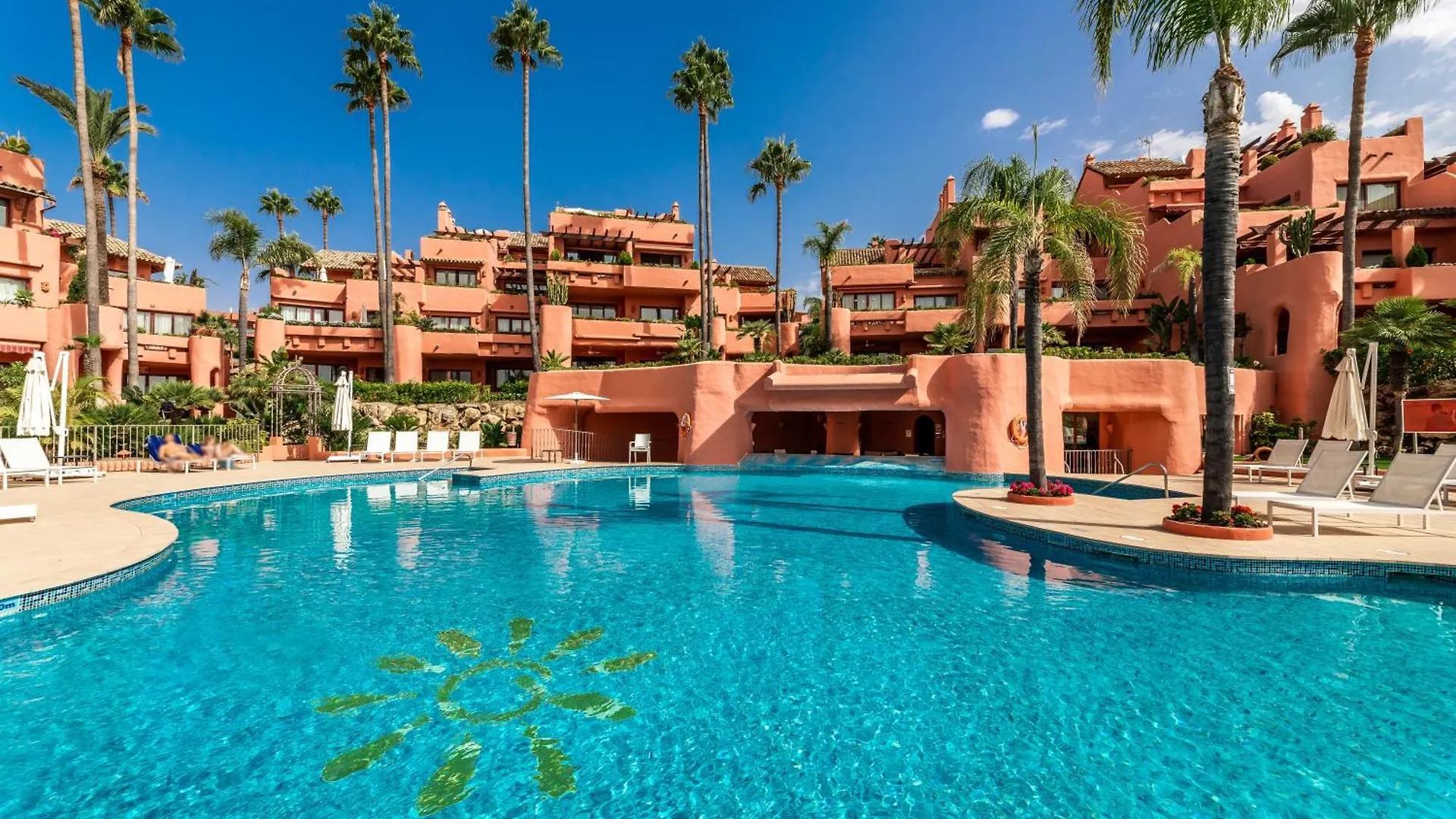 Cabo Bermejo Luxe - Luxury 3 Bedroom Sea Front Apartment Эстепона