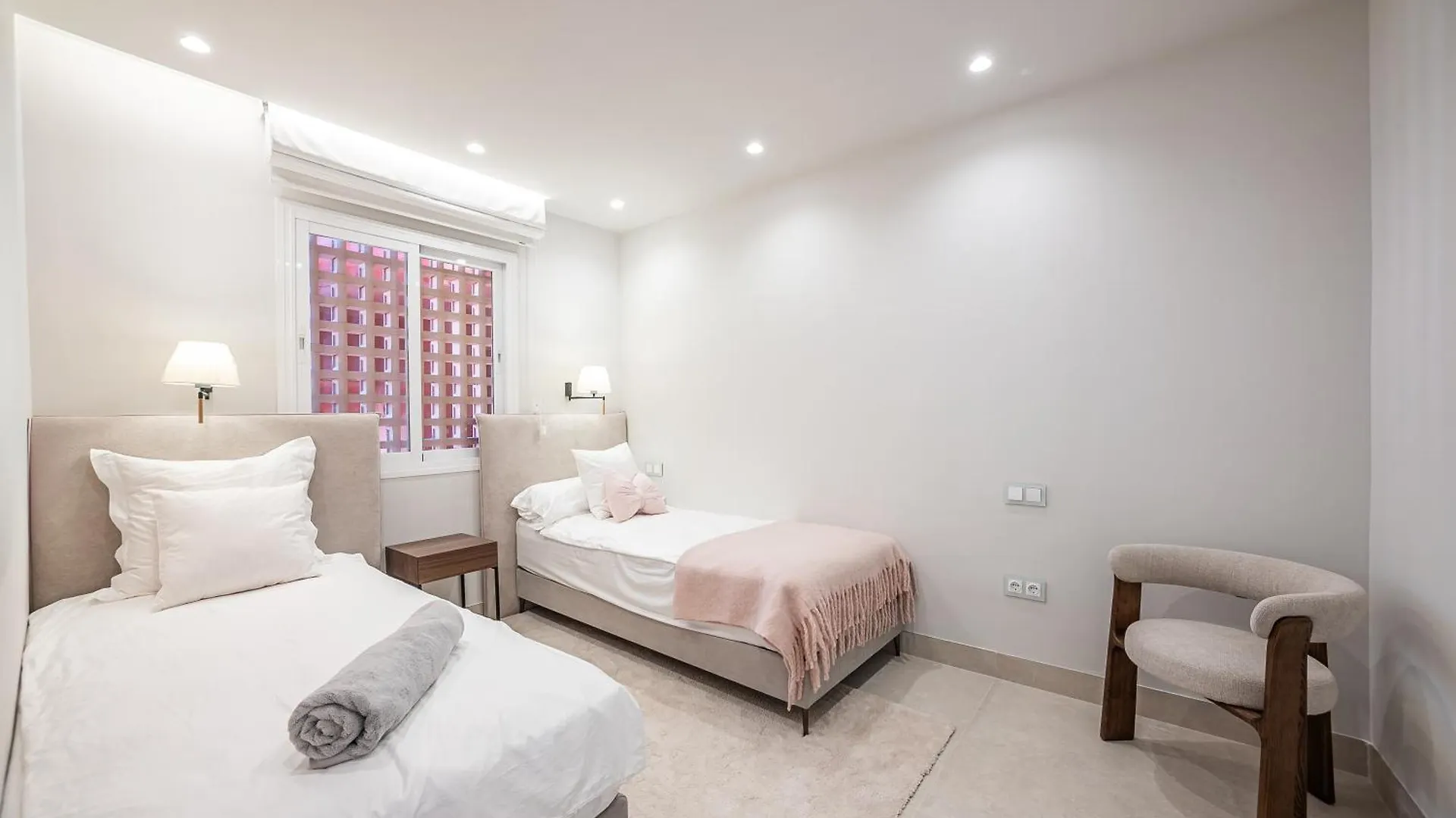 Cabo Bermejo Luxe - Luxury 3 Bedroom Sea Front Apartment Эстепона