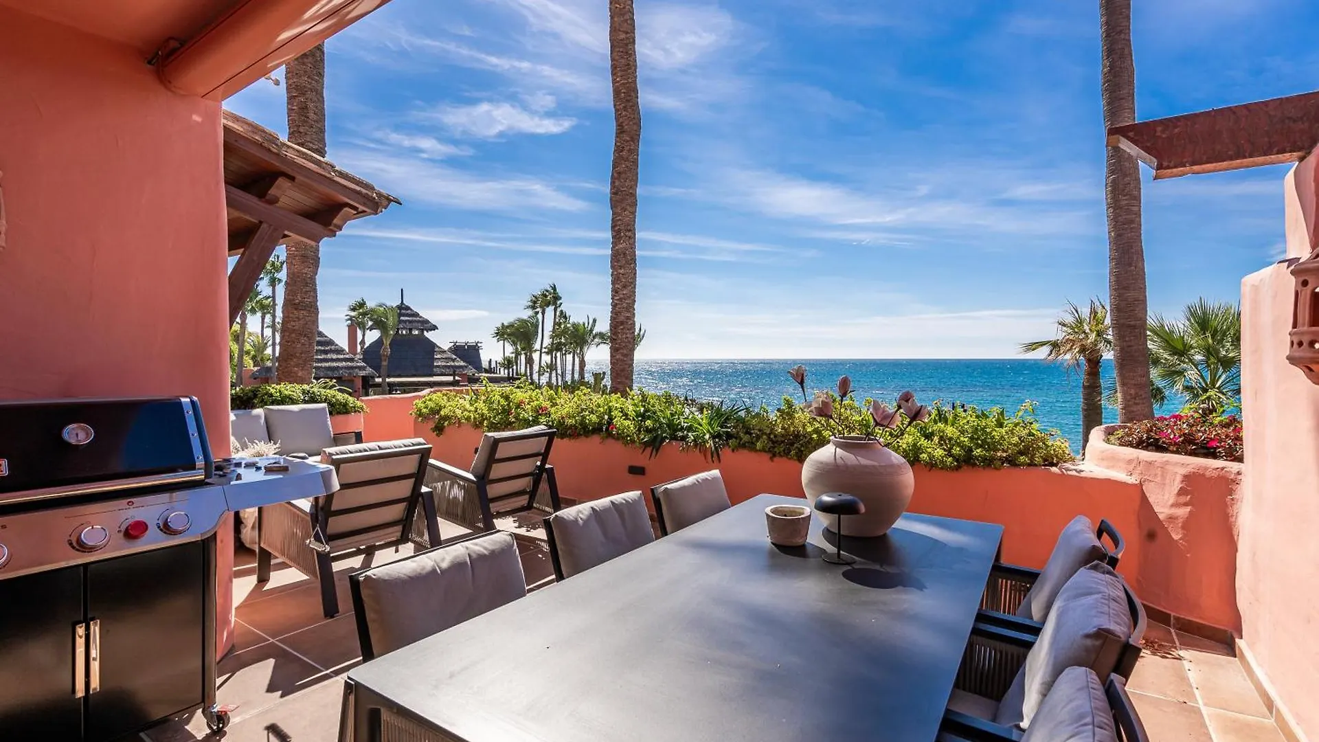 Cabo Bermejo Luxe - Luxury 3 Bedroom Sea Front Apartment Эстепона